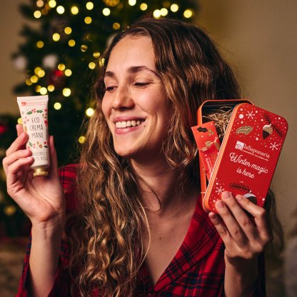 Scrigno - Crema Mani Mandorle e frutti rossi + Limetta unghie Festa